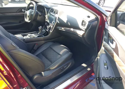 2018 Nissan Maxima 3.5 Platinum z USA, uszkodzony, nr VIN 1N4AA6AP9JC395608